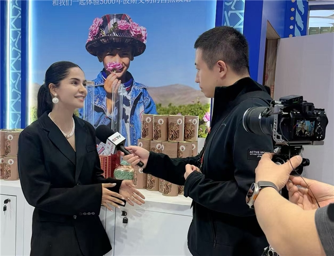 巴莉哲第六次登上进博会舞台 伊朗玫瑰与藏红花迎来中国新机遇
